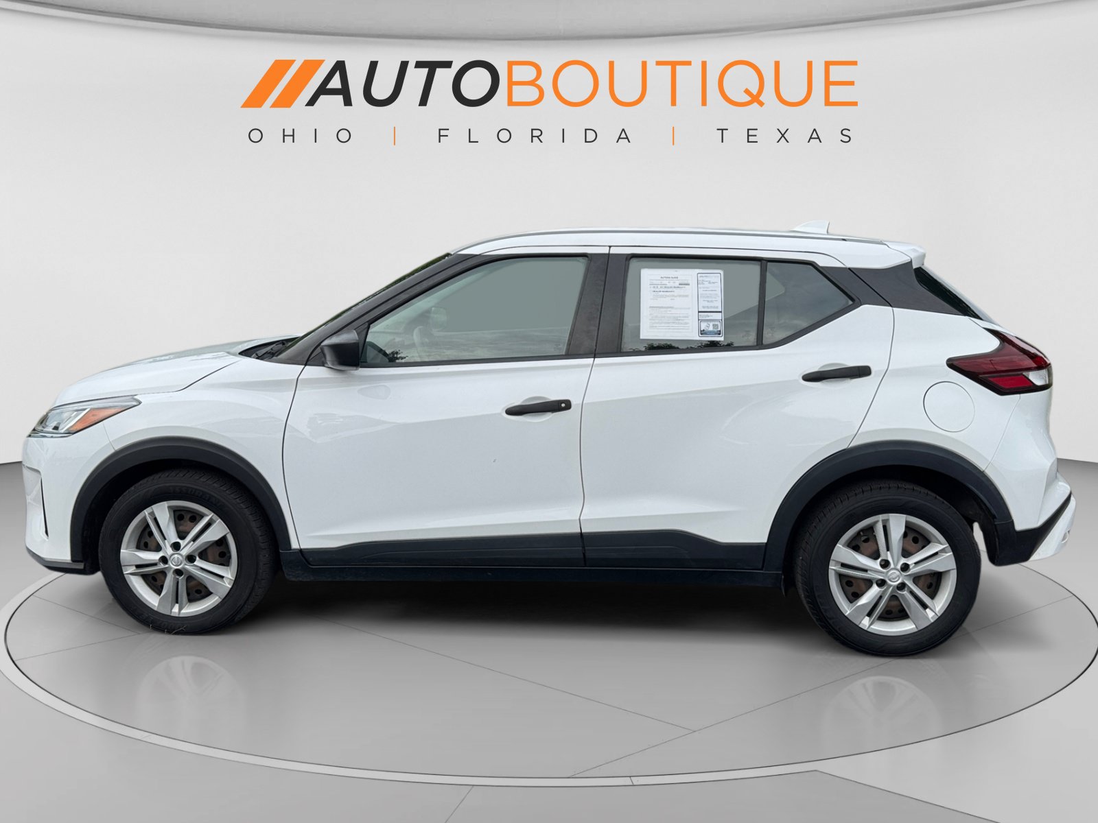 Used 2023 Nissan Kicks S FWD image 6