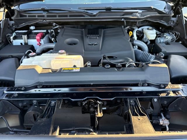 Used 2024 Toyota Tundra Platinum image 30