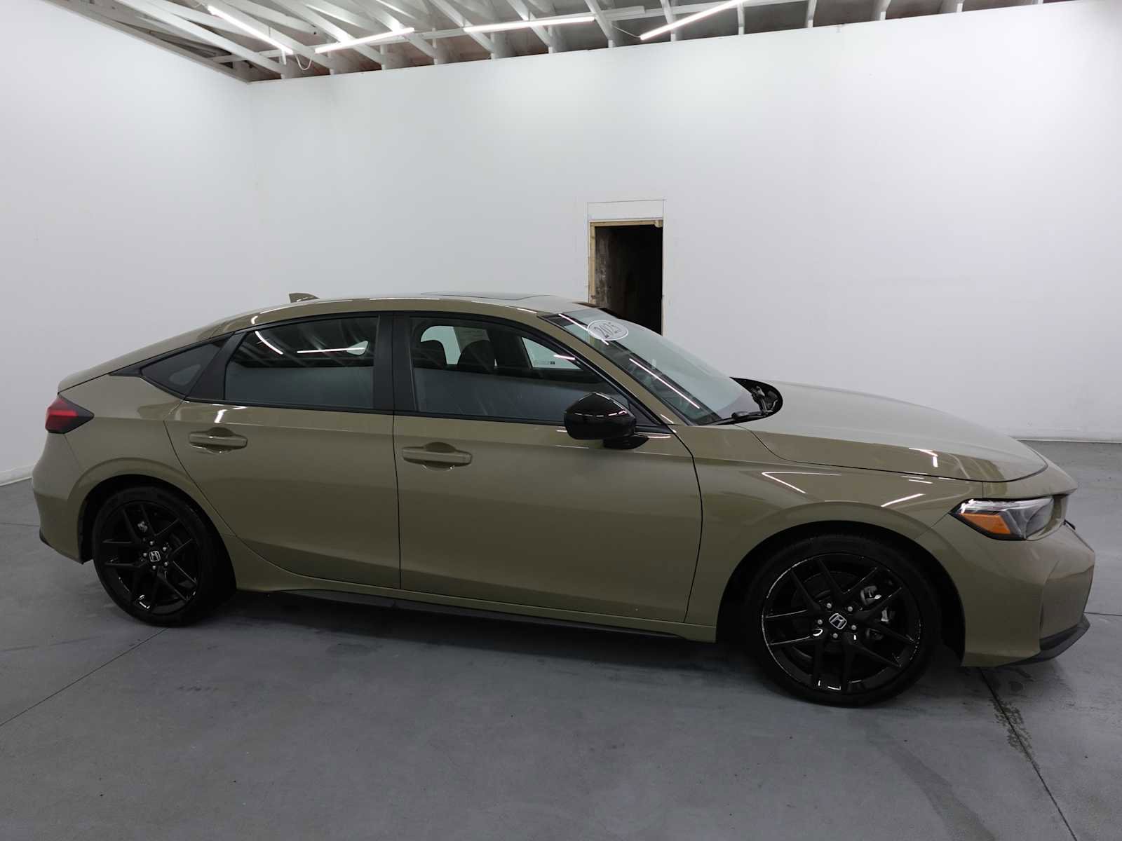 Used 2025 Honda Civic Sport image 4