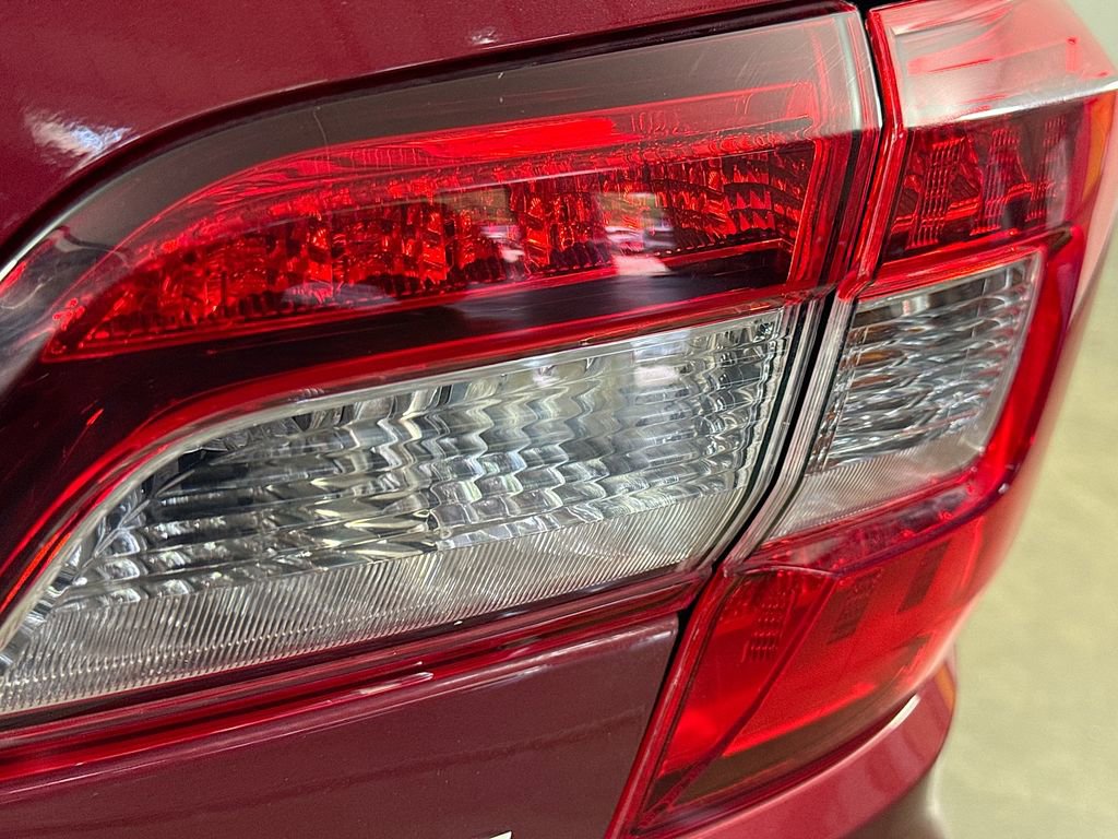 Used 2019 Subaru Outback 2.5i Premium AWD/4WD image 31