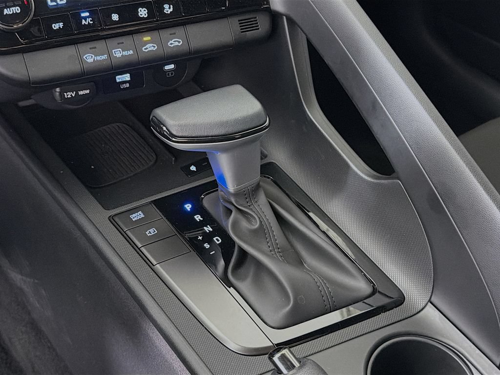 Used 2025 Hyundai Elantra Sport FWD image 19