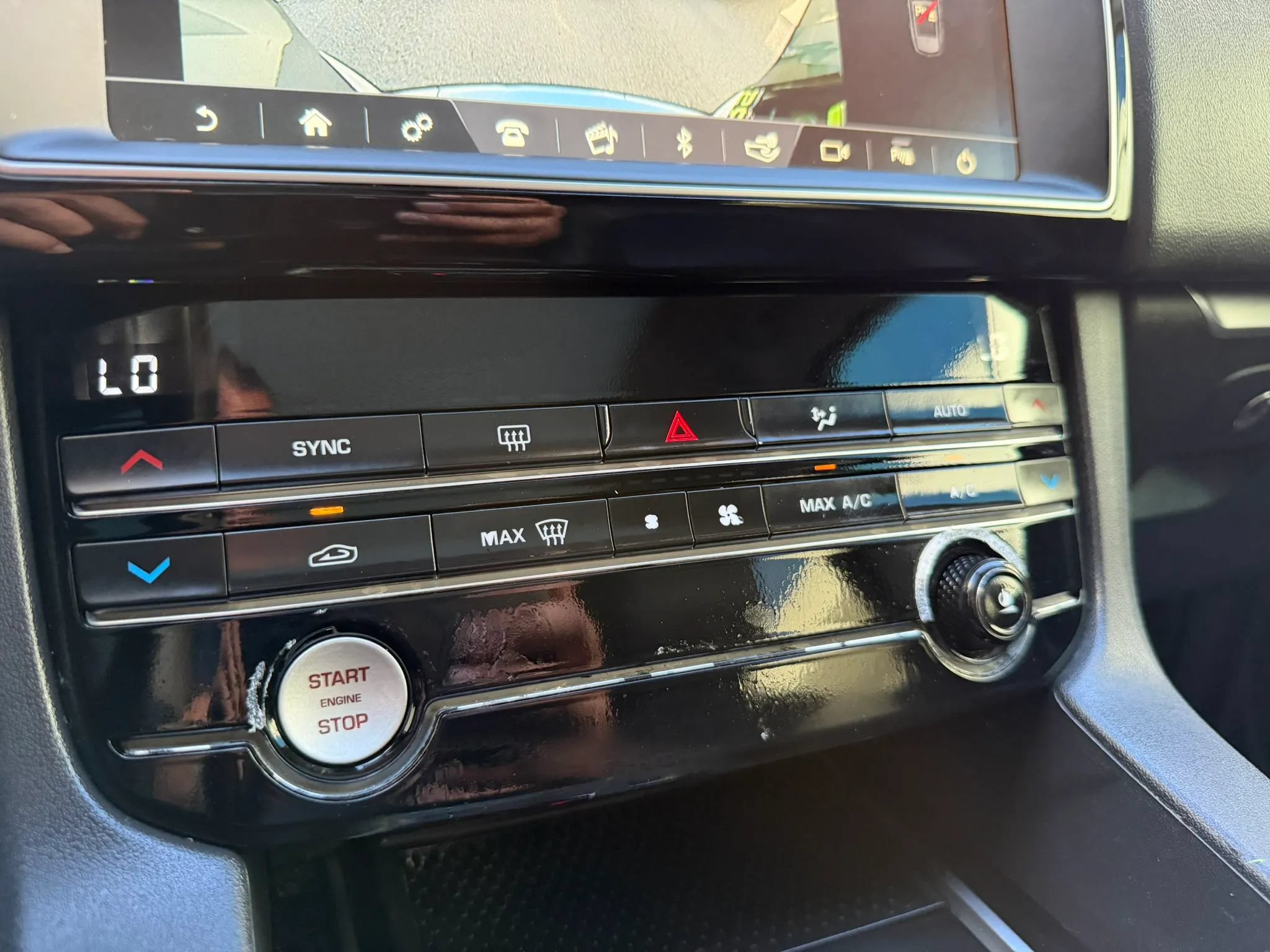 Used 2020 Jaguar F-PACE Premium AWD/4WD image 21