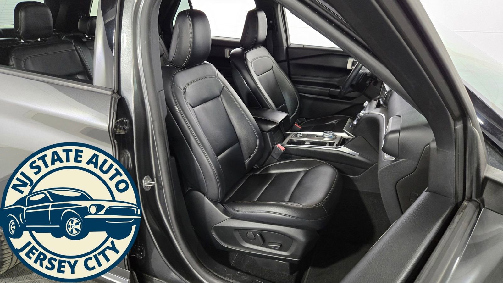 Used 2020 Ford Explorer XLT w/ Equipment Group 202A image 45