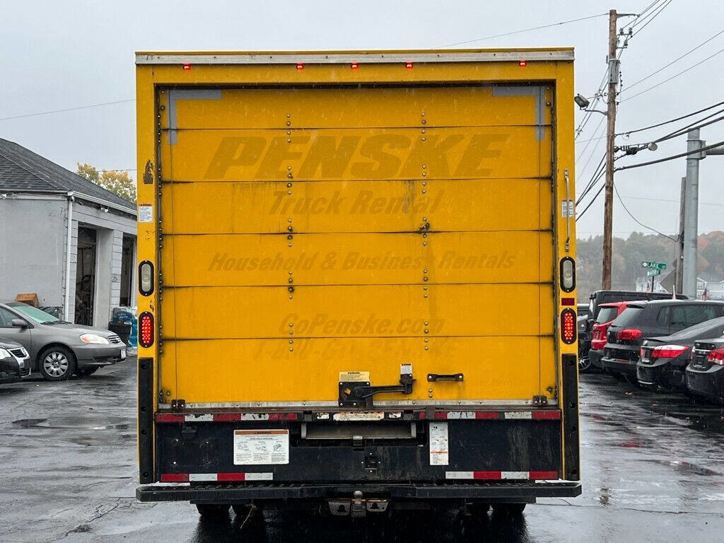 Used 2016 GMC Savana 3500 Extended image 4