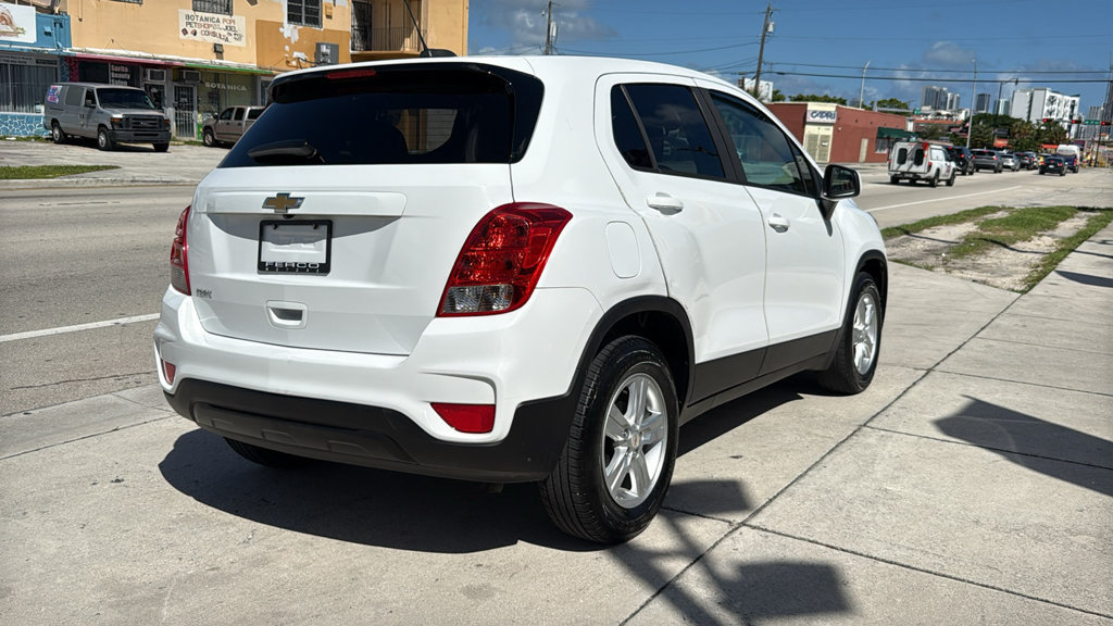 Used 2020 Chevrolet Trax LS w/ Tint and Cruise Package FWD image 14