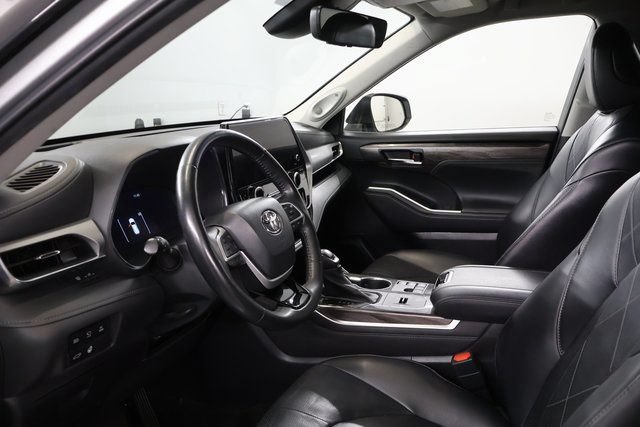 Used 2023 Toyota Highlander Platinum AWD/4WD image 13