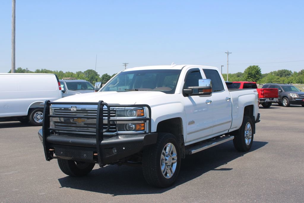 Used 2015 Chevrolet Silverado 2500 High Country w/ High Country Premium Package AWD/4WD image 4