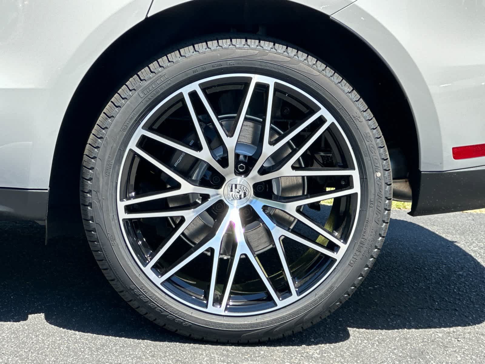 New 2026 Porsche Macan AWD/4WD image 31