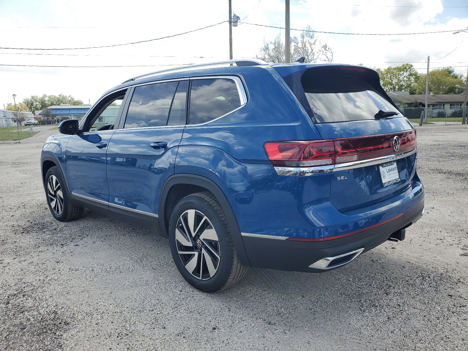 New 2025 Volkswagen Atlas SEL image 8