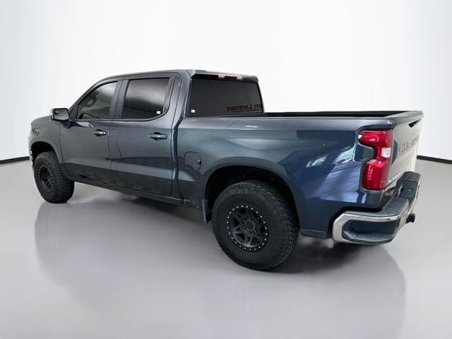 Used 2022 Chevrolet Silverado 1500 LT AWD/4WD image 5