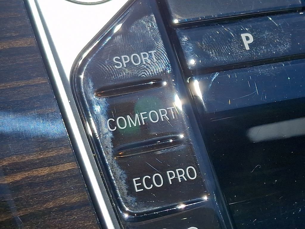 Used 2024 BMW X5 xDrive40i w/ M Sport Package image 25