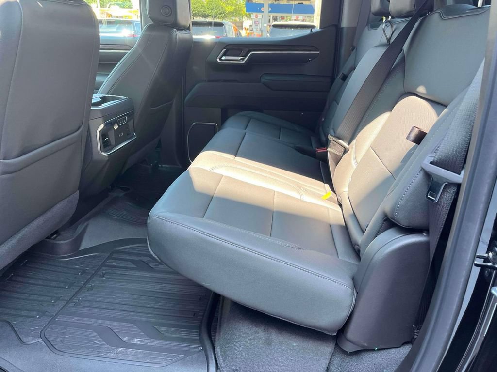 New 2026 GMC Sierra 1500 SLT w/ SLT Premium Package AWD/4WD image 17