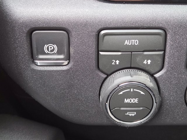 New 2026 Chevrolet Silverado 1500 LT w/ Convenience Package II AWD/4WD image 24