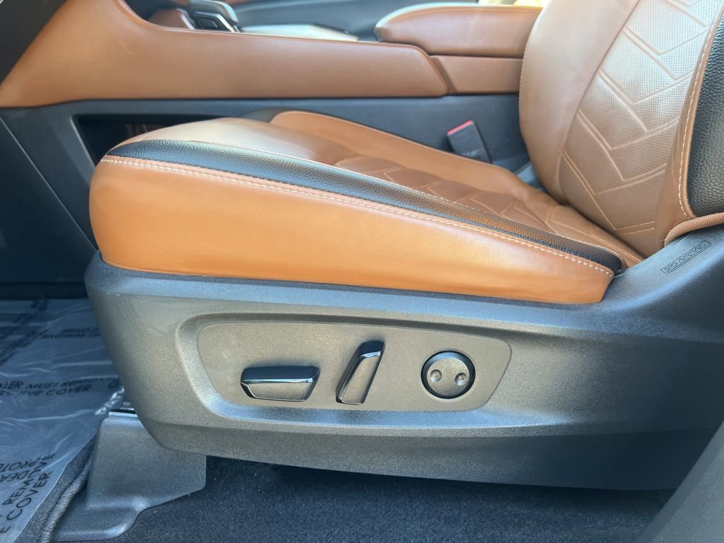 Used 2023 Nissan Pathfinder Platinum w/ Cargo Package AWD/4WD image 24