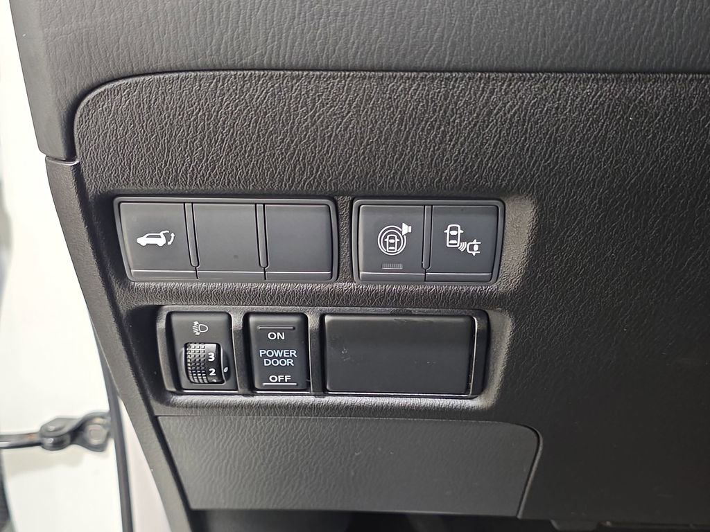 Used 2017 Nissan Armada Platinum w/ Captain Seat Package image 26