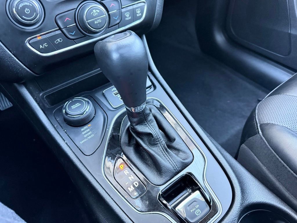 Used 2022 Jeep Cherokee Limited image 22