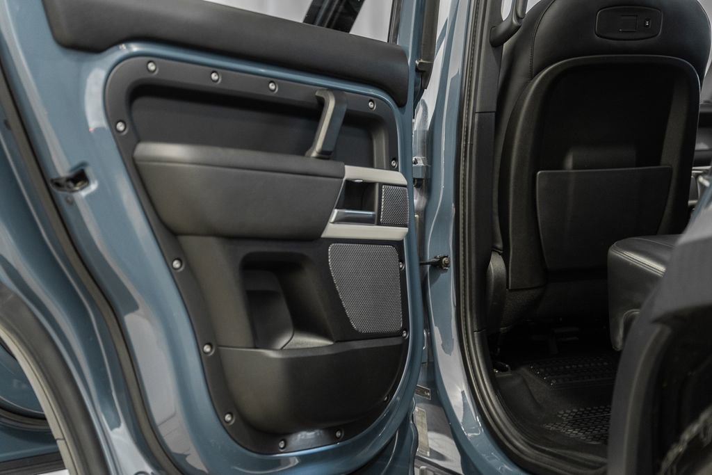 Used 2020 Land Rover Defender 110 HSE image 38