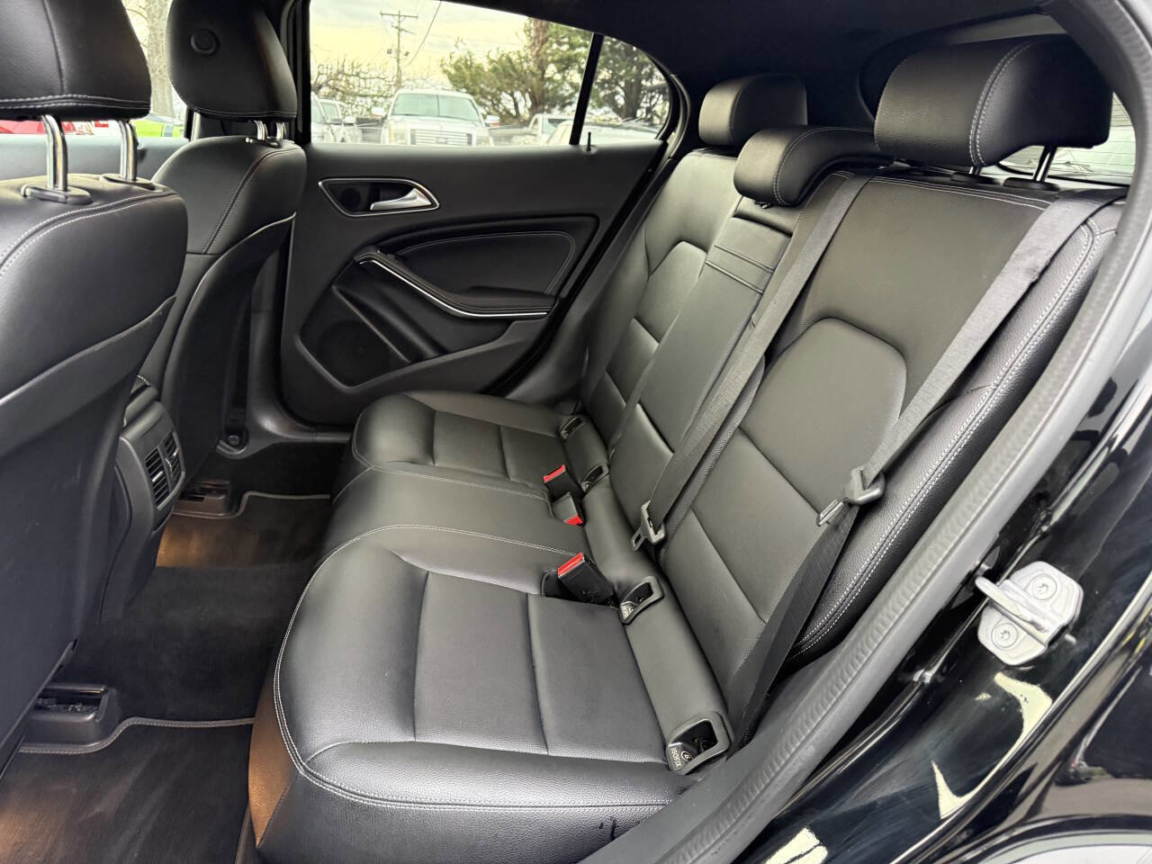 Used 2020 Mercedes-Benz GLA 250 4MATIC image 11