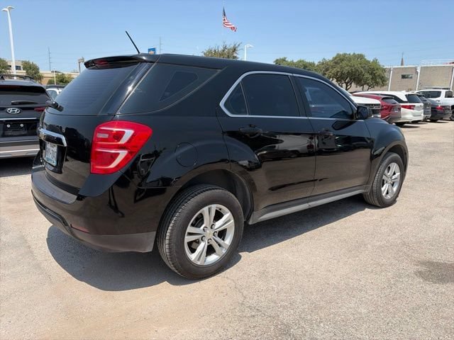 Used 2017 Chevrolet Equinox LS FWD image 4
