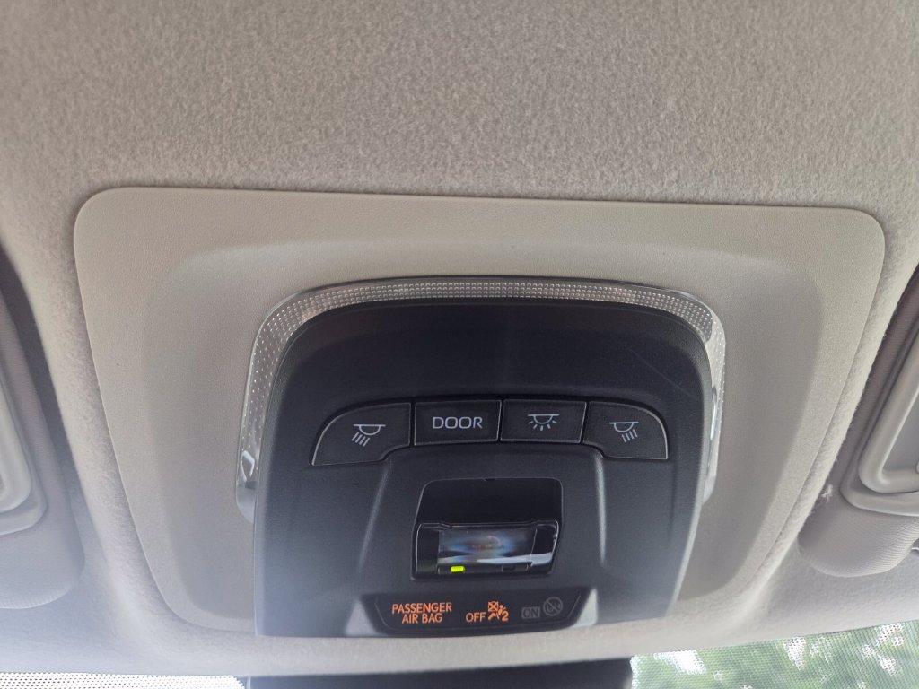 Used 2025 Toyota Corolla LE FWD image 18