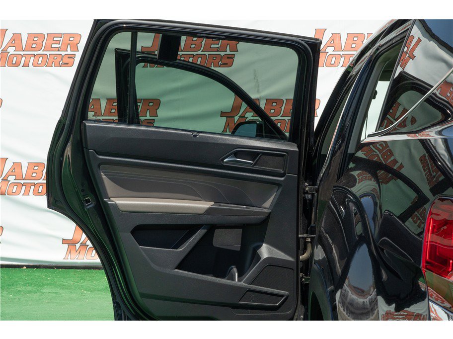 Used 2022 Volkswagen Atlas SE w/ Black Wheel Package FWD image 34