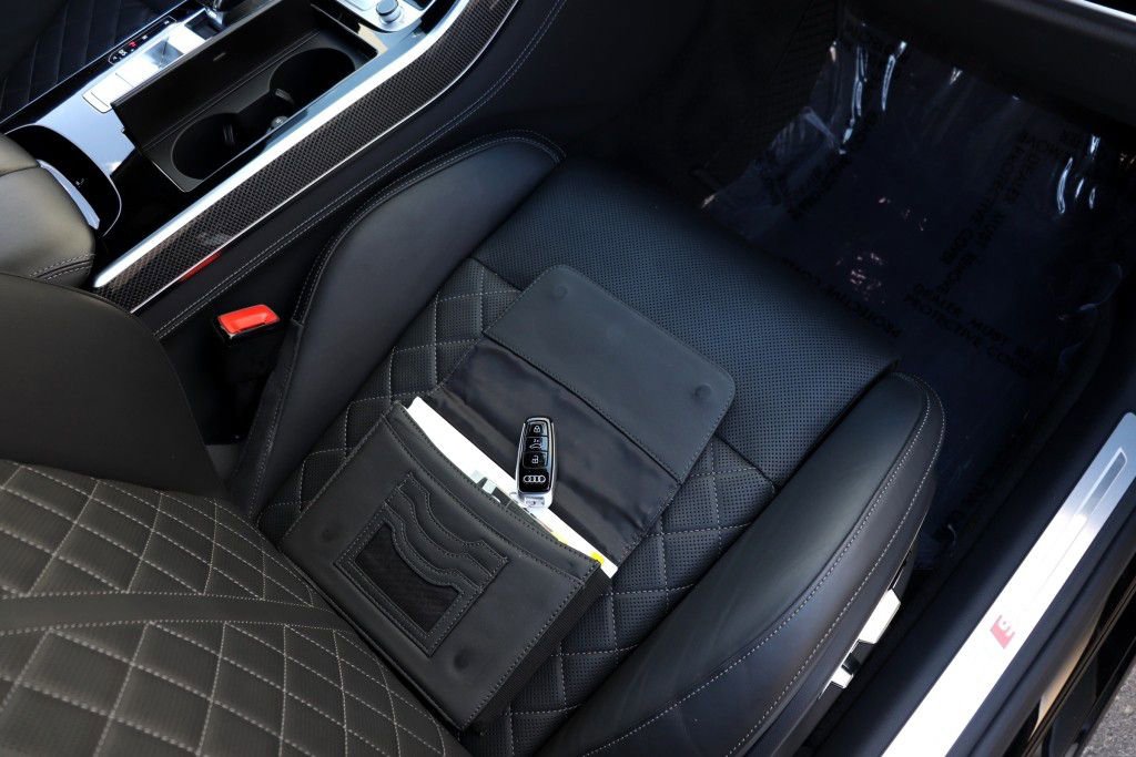 Used 2023 Audi S8 AWD/4WD image 97