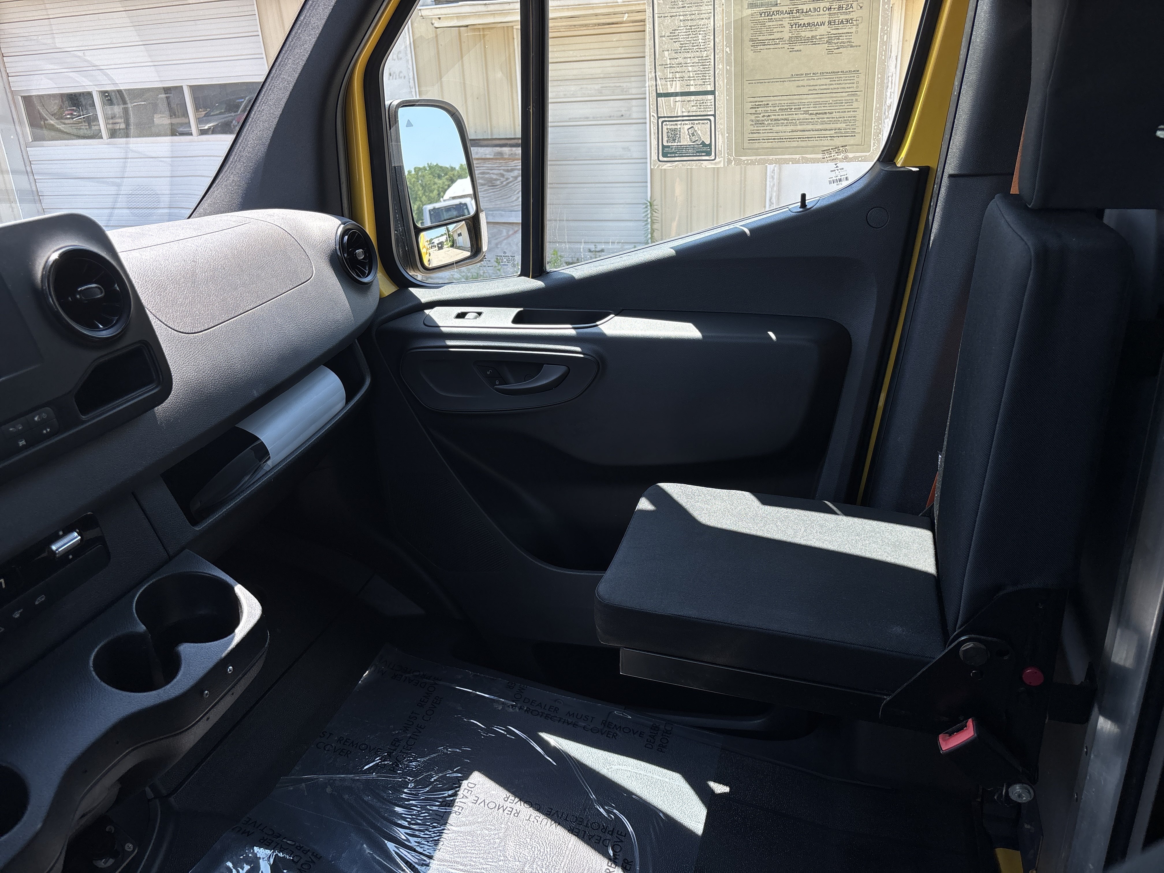 Used 2021 Mercedes-Benz Sprinter 2500 w/ Acoustic Package image 29