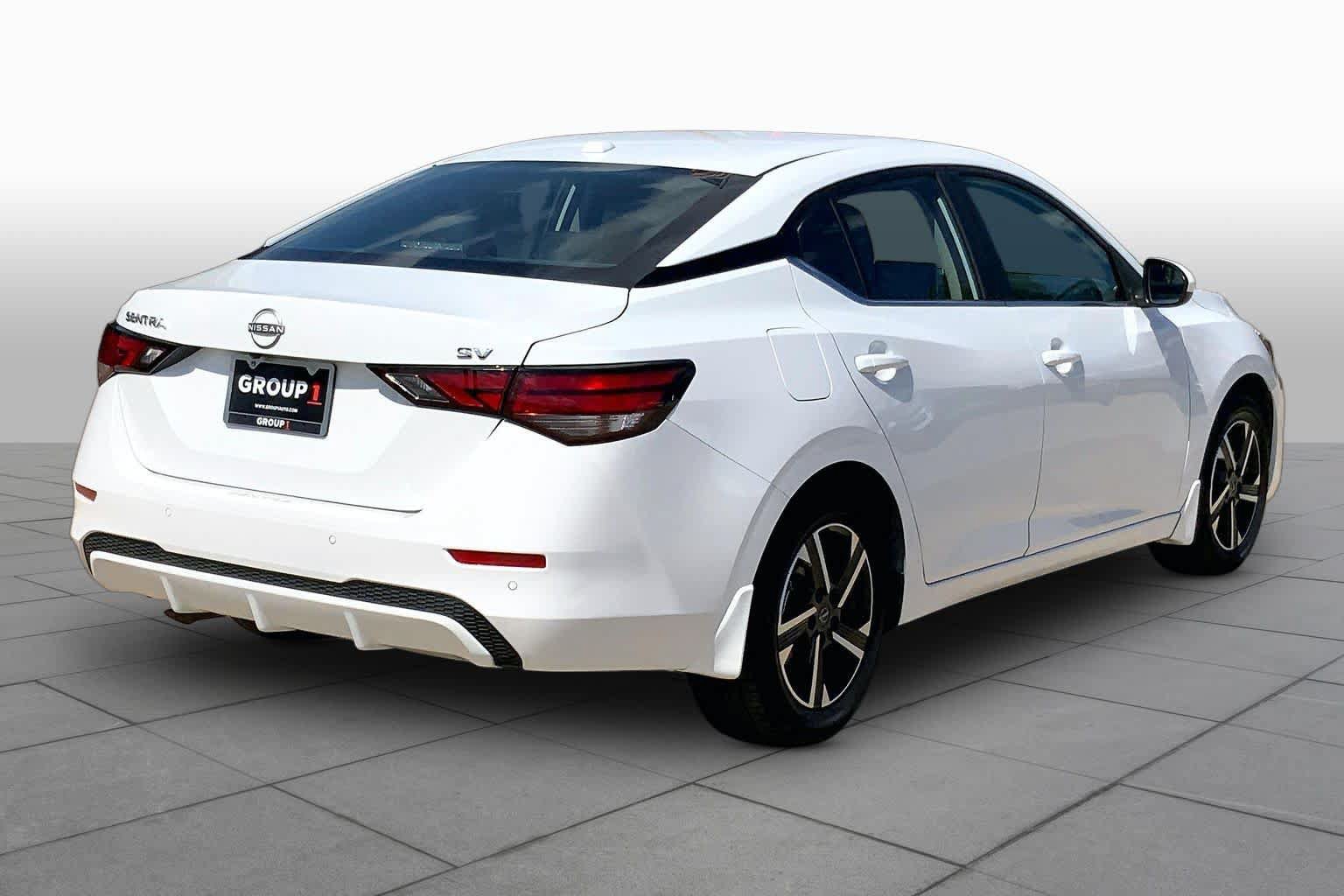 Used 2024 Nissan Sentra SV FWD image 12