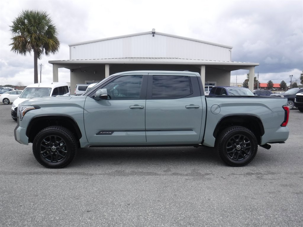 Used 2024 Toyota Tundra Platinum image 1