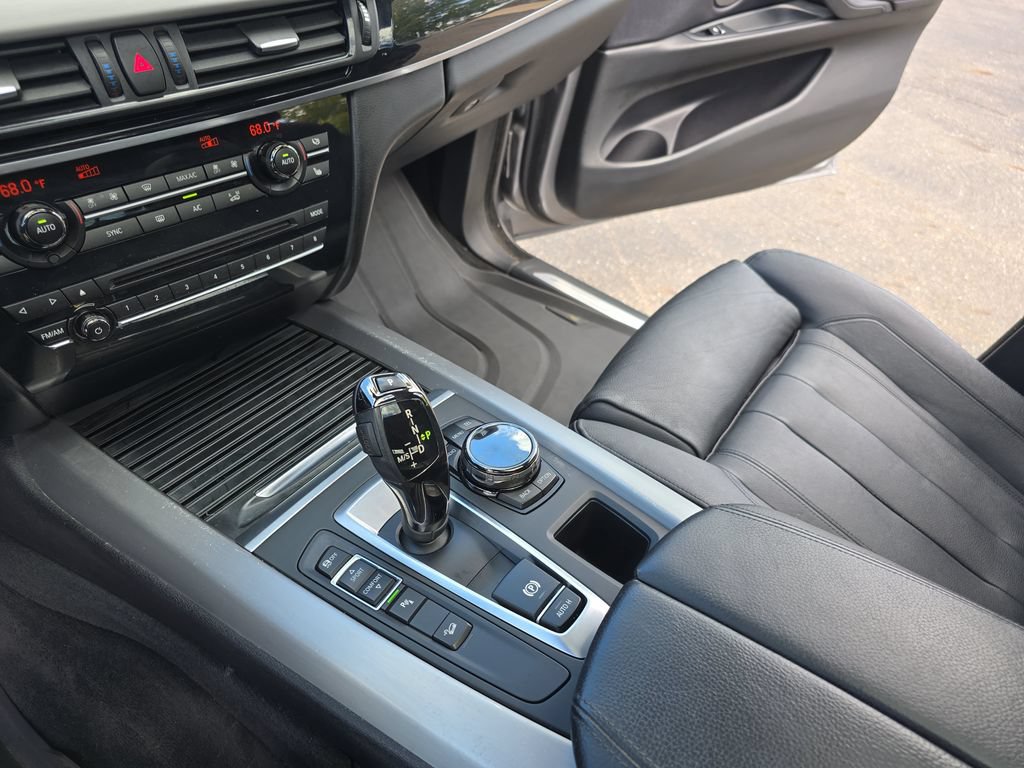 Used 2014 BMW X5 xDrive50i AWD/4WD image 28