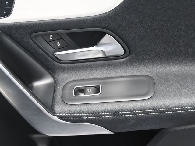 Used 2024 Mercedes-Benz CLA 250 image 36