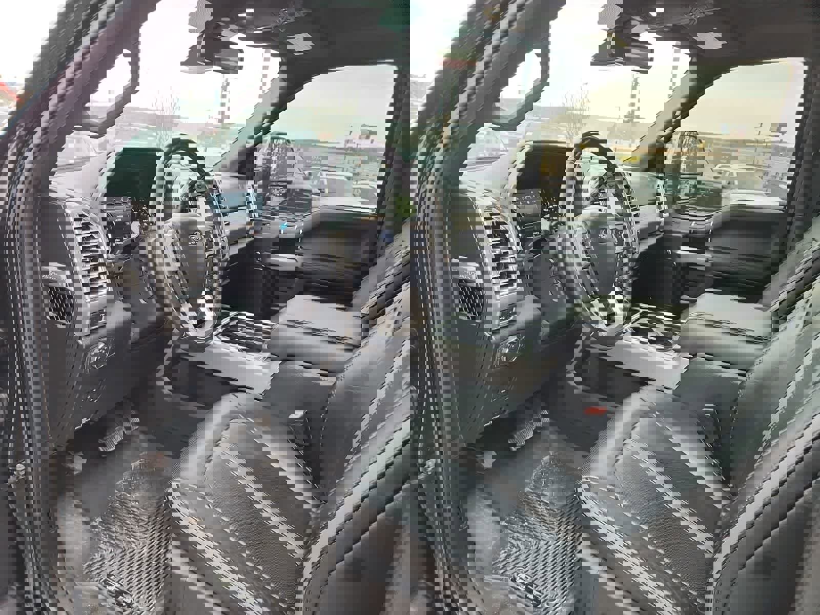 Used 2018 Ford F250 Platinum w/ Platinum Ultimate Package image 13