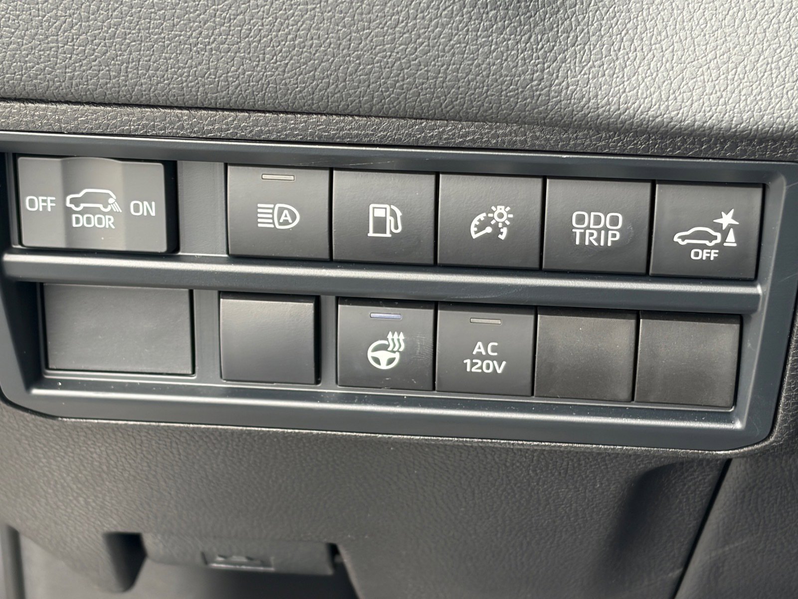 Used 2026 Toyota Sequoia Limited w/ Tow Technology Package AWD/4WD image 18
