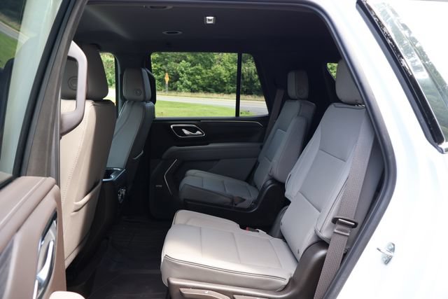 Used 2023 GMC Yukon SLT w/ SLT Luxury Package AWD/4WD image 20