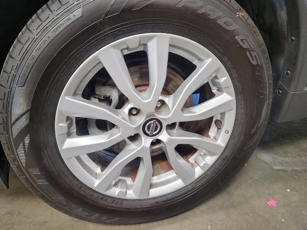 Used 2018 Nissan Rogue SV FWD image 31