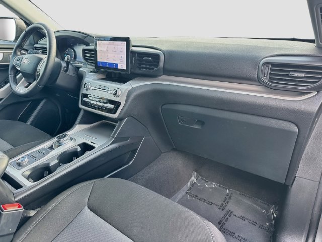 Used 2024 Ford Explorer XLT AWD/4WD image 33