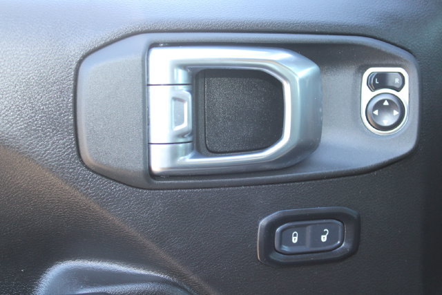 Used 2024 Jeep Wrangler Unlimited w/ Convenience Group AWD/4WD image 12