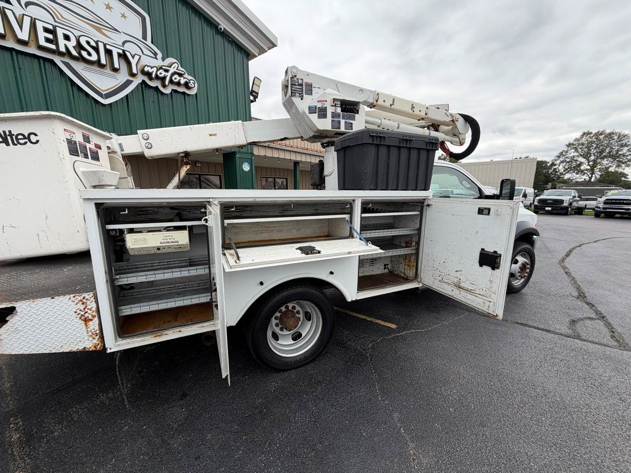 Used 2012 RAM 5500 4x4 Regular Cab w/ ST Decor Group image 12