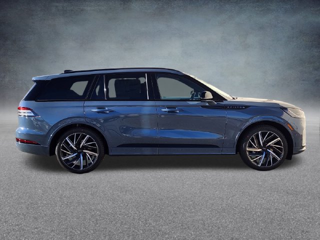 New 2026 Lincoln Aviator Black Label w/ Jet Appearance Package AWD/4WD image 8
