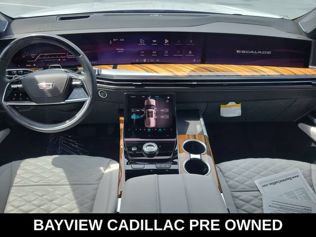 Used 2025 Cadillac Escalade ESV Sport Platinum w/ LPO, ONYX Package AWD/4WD image 18