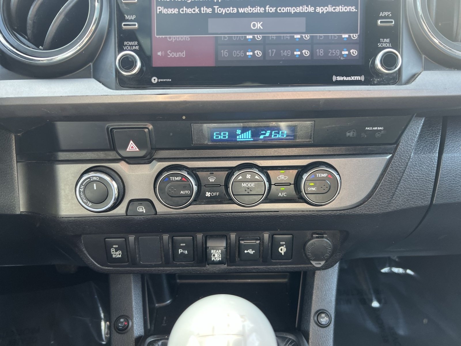 Used 2022 Toyota Tacoma TRD Off-Road w/ Technology Package AWD/4WD image 20
