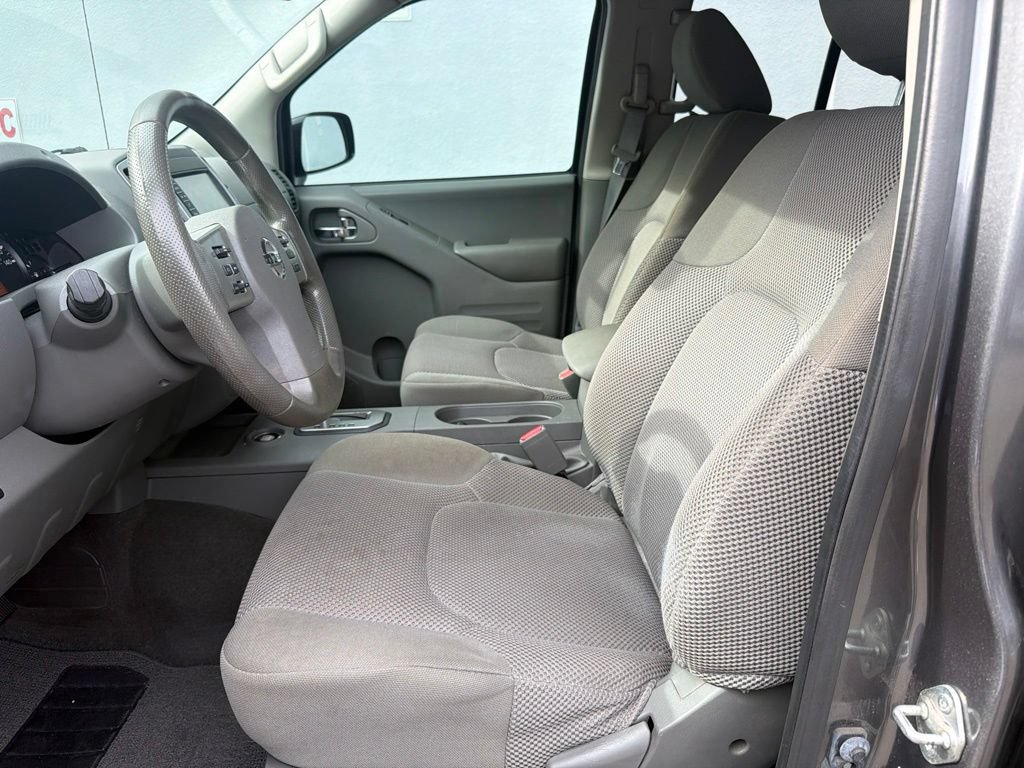 Certified 2021 Nissan Frontier SV w/ Midnight Edition Floor Mats RWD image 8