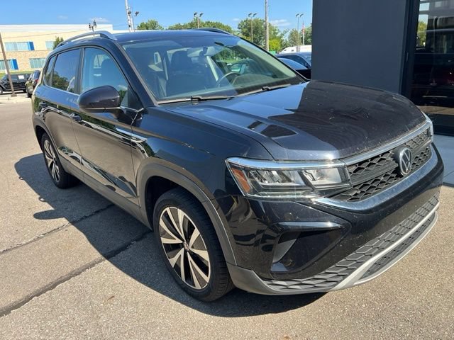 Used 2022 Volkswagen Taos SE FWD image 8