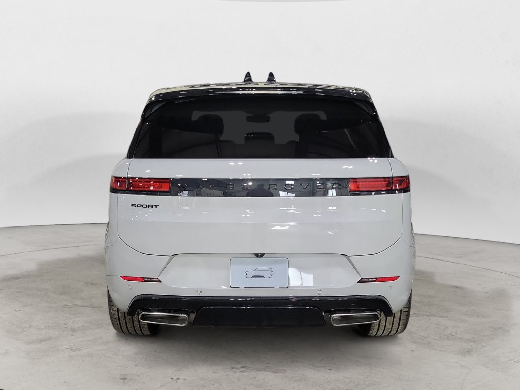 Used 2026 Land Rover Range Rover Sport Dynamic SE AWD/4WD image 4