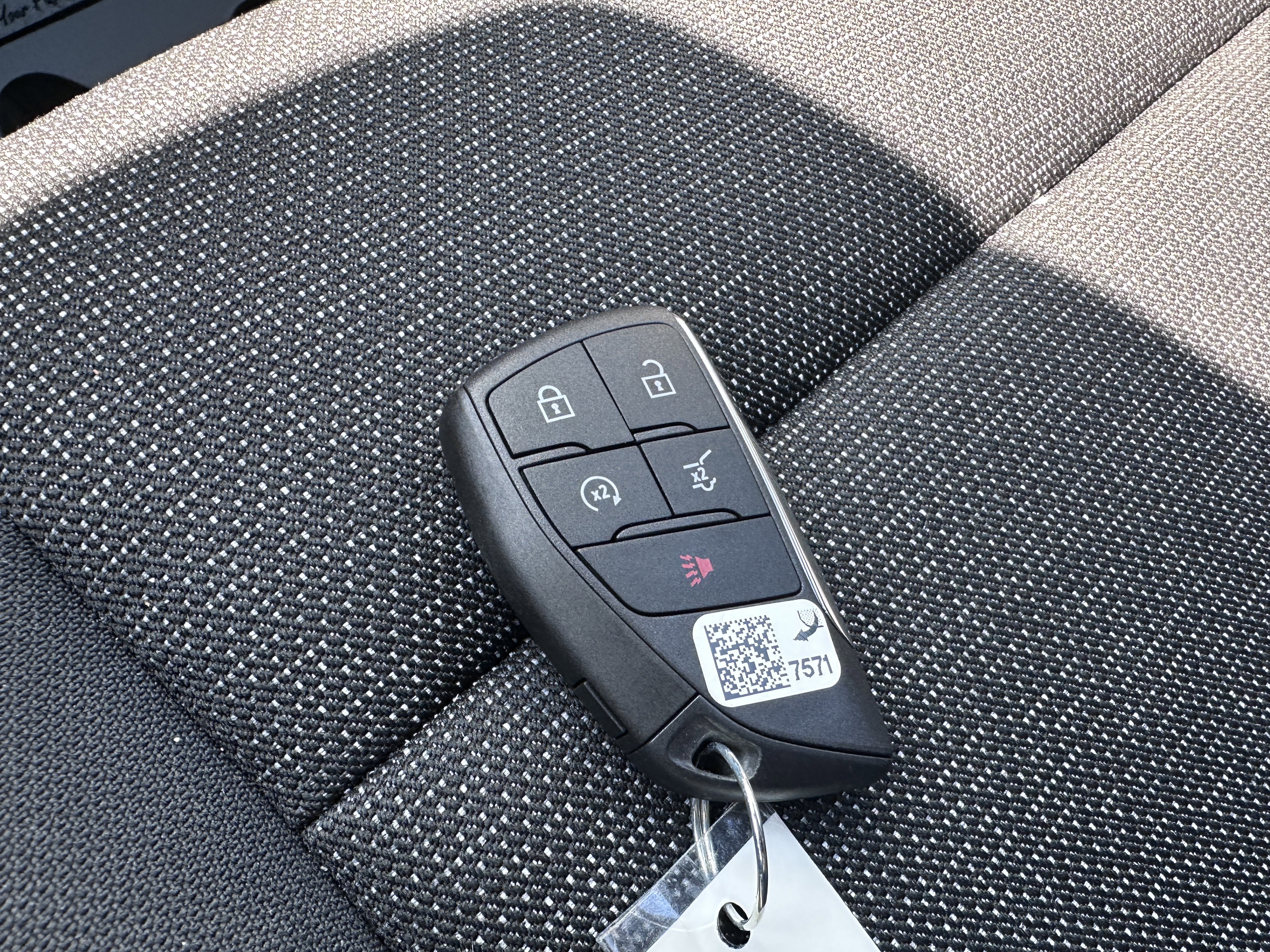 Used 2025 Chevrolet Traverse LT image 19