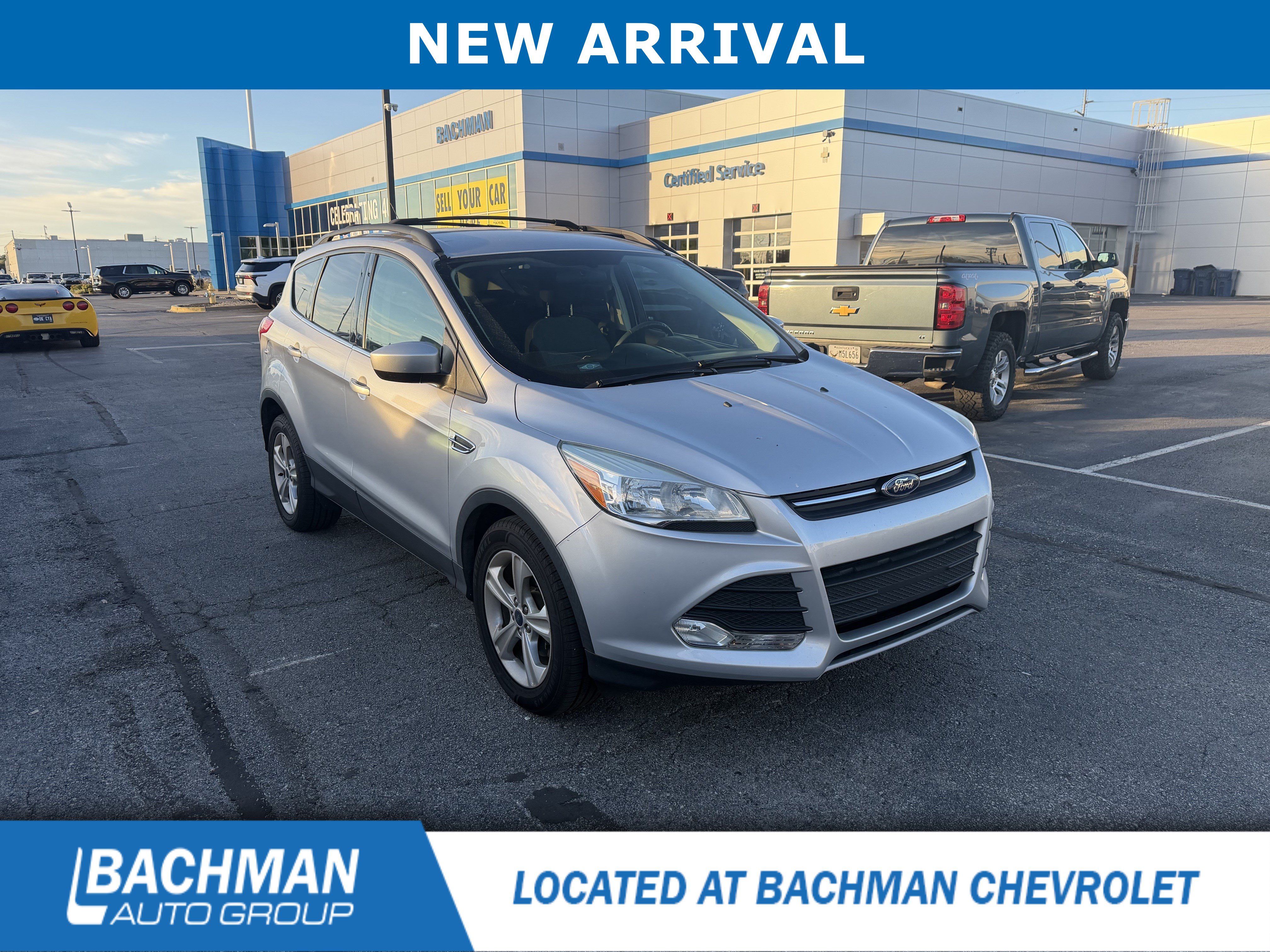 Used 2015 Ford Escape SE FWD image 1