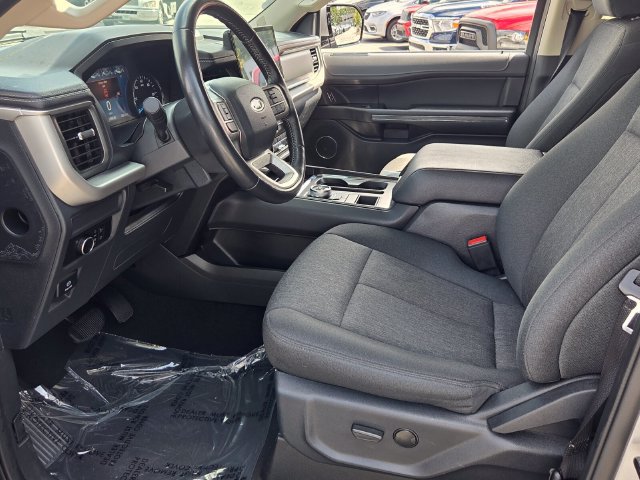 Used 2024 Ford Expedition Max XLT RWD image 16