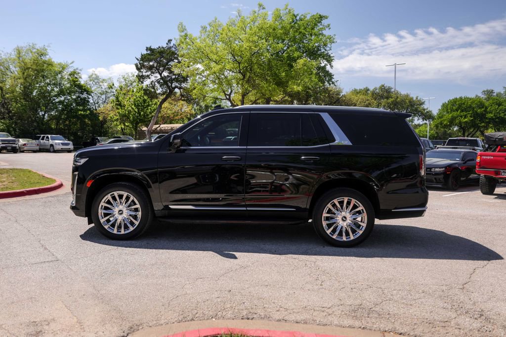 Used 2023 Cadillac Escalade Premium Luxury image 2