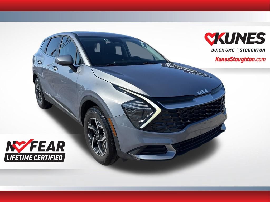 Used 2025 Kia Sportage LX image 1