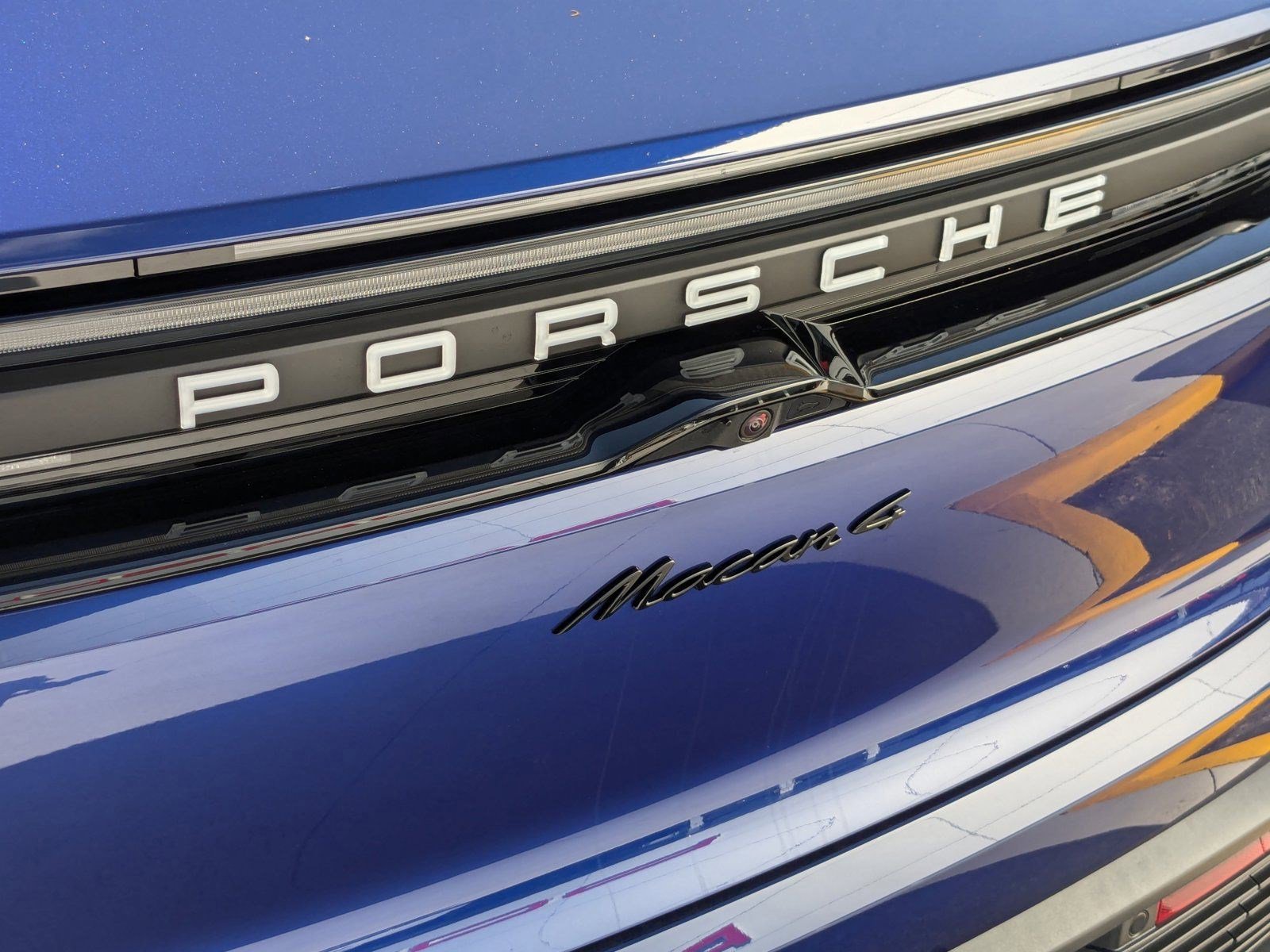 Certified 2024 Porsche Macan 4 Electric image 13